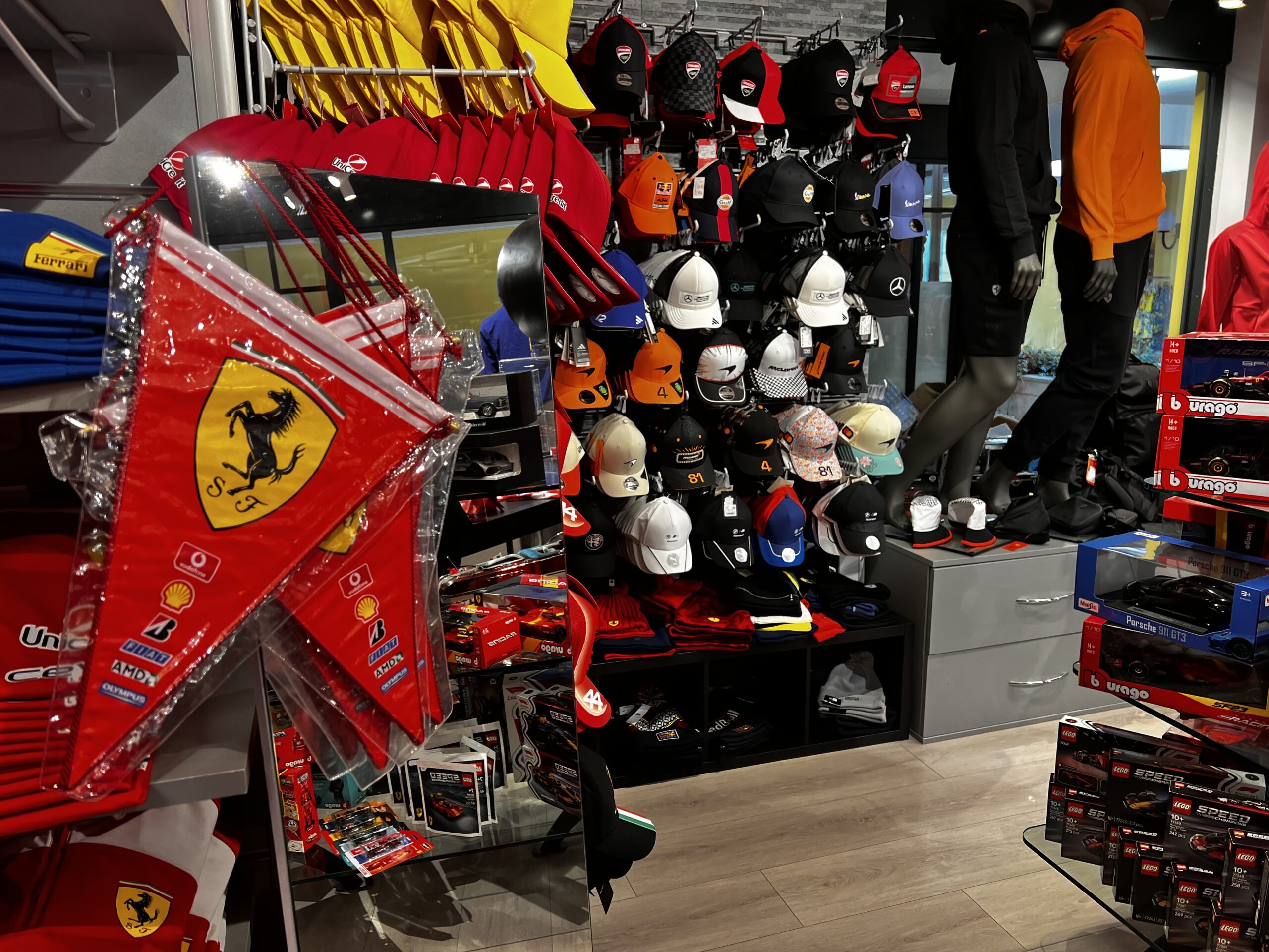 Peroni Motor Sport Lab - Negozi Motorsport a Sirmione, Verona e Salò